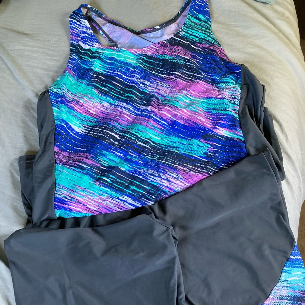 Bathing Suit 2-piece set size 2XL.